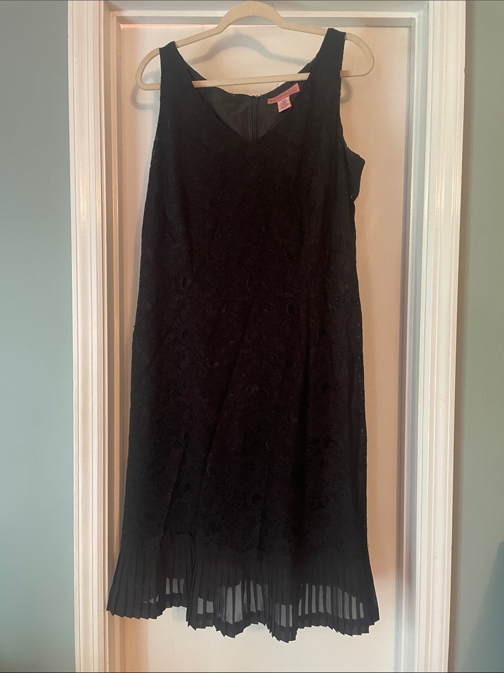 Bandolino Black Lace Midi Dress with Pleated Hem